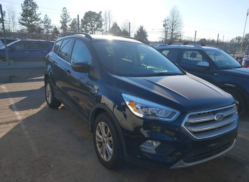 2017 FORD ESCAPE SE photo