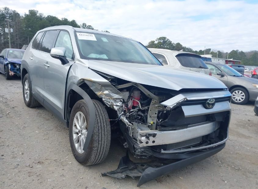 2025 TOYOTA GRAND HIGHLANDER XLE photo