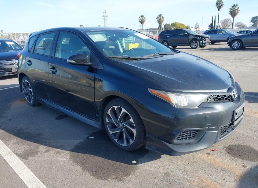 2017 TOYOTA COROLLA IM photo