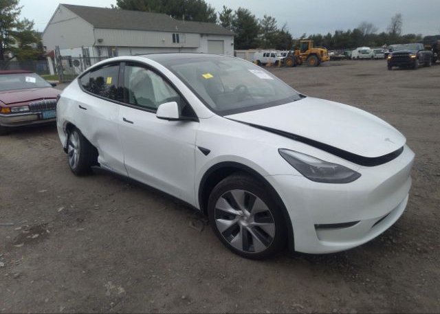 2022 TESLA MODEL Y (VIN: 7SAYGDEE5NF533936)