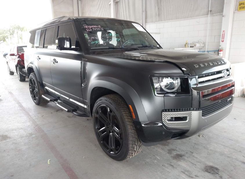 2023 LAND ROVER DEFENDER 130 X-DYNAMIC SE photo