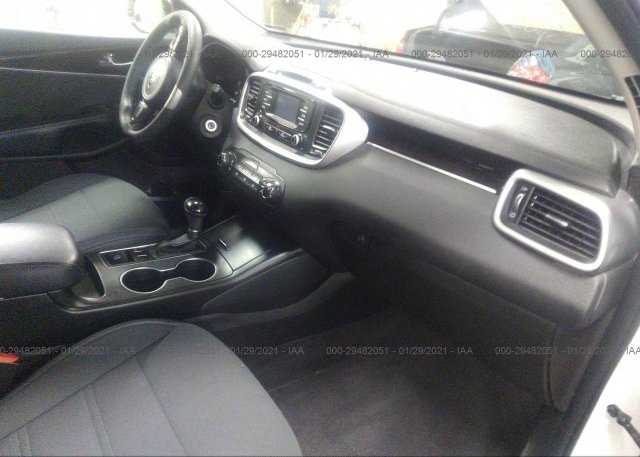 пригнать из сша 2016 KIA SORENTO 5XYPG4A38GG121860