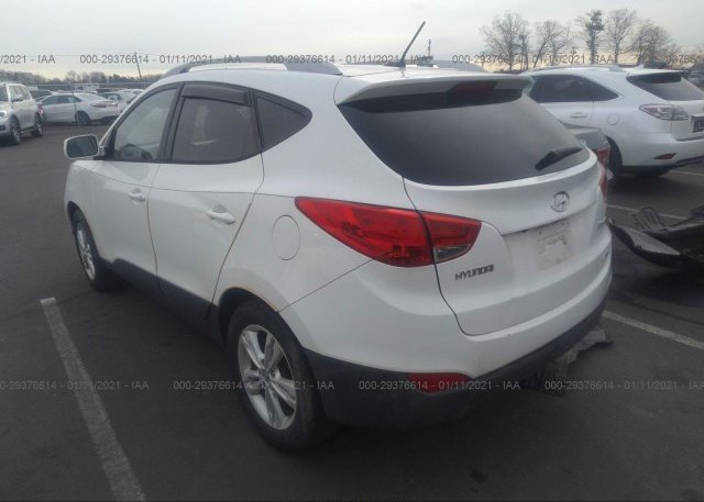купить 2011 HYUNDAI TUCSON KM8JUCAC2BU185260