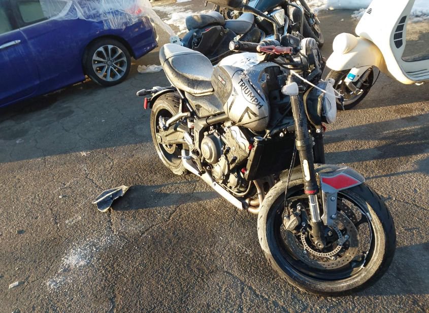 2023 TRIUMPH MOTORCYCLE TRIDENT 660 photo