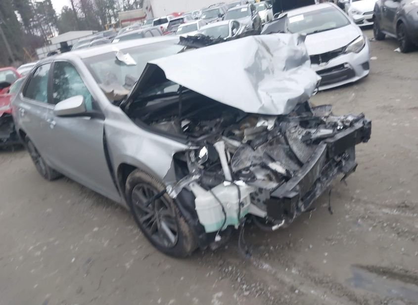 2017 TOYOTA CAMRY SE photo