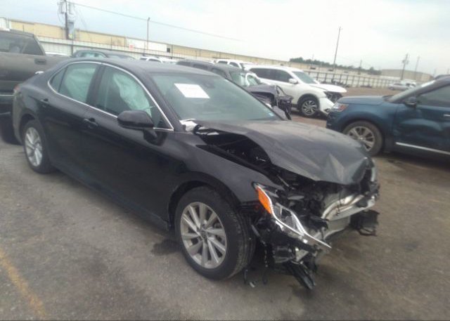2022 TOYOTA CAMRY (VIN: 4T1C11AK0NU653536)