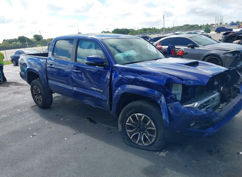 2023 TOYOTA TACOMA TRD SPORT photo
