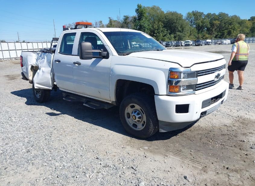 2015 CHEVROLET SILVERADO 2500HD WT photo