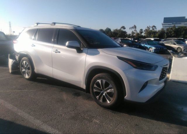 2022 TOYOTA HIGHLANDER (VIN: 5TDHARAH7NS514196)