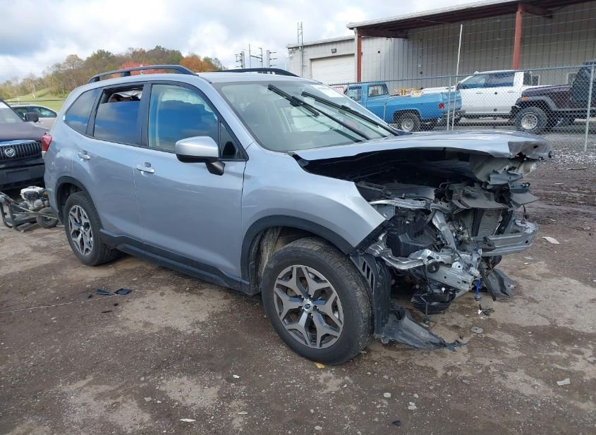 2019 SUBARU FORESTER PREMIUM photo