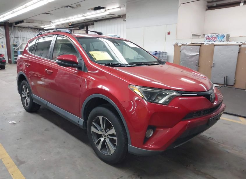 2017 TOYOTA RAV4 XLE photo