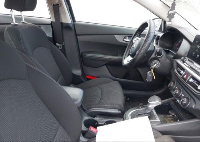 2021 KIA FORTE(VIN: 3KPF24AD1ME336878