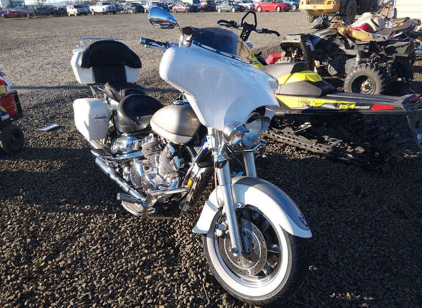 1998 Yamaha Xvz13 4 photo