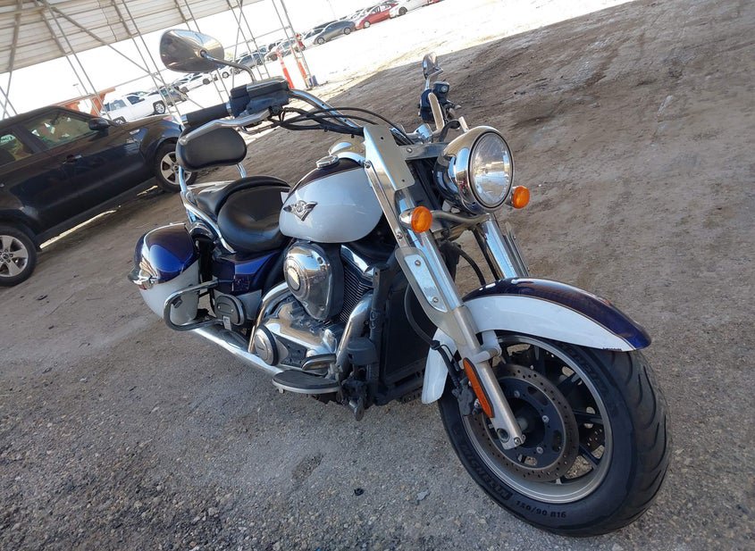 2013 Kawasaki Vn1700 2 photo