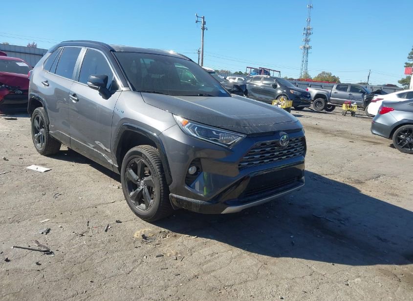 2020 TOYOTA RAV4 HYBRID XSE photo