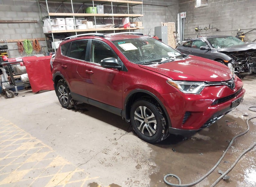 2018 TOYOTA RAV4 LE photo