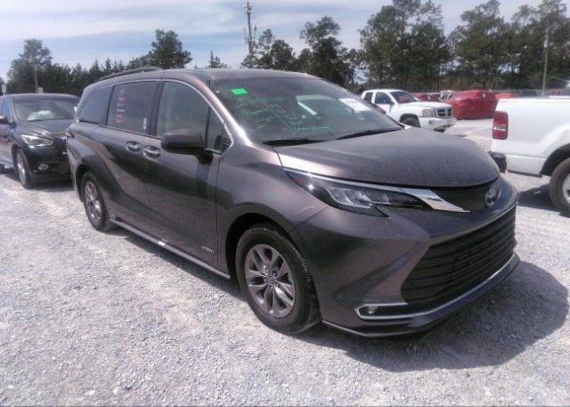 2021 TOYOTA SIENNA (VIN: 5TDYRKEC4MS034212)
