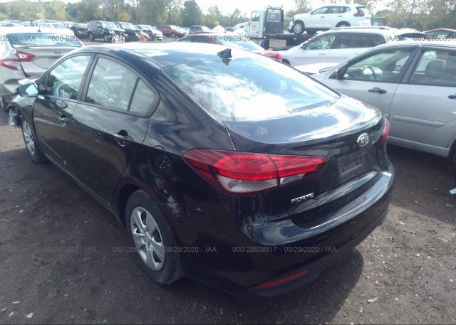 купить 2017 KIA FORTE 3KPFK4A72HE123115