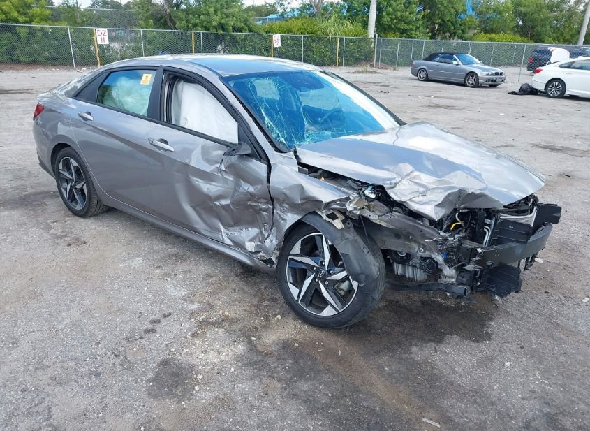 2023 HYUNDAI ELANTRA SEL photo