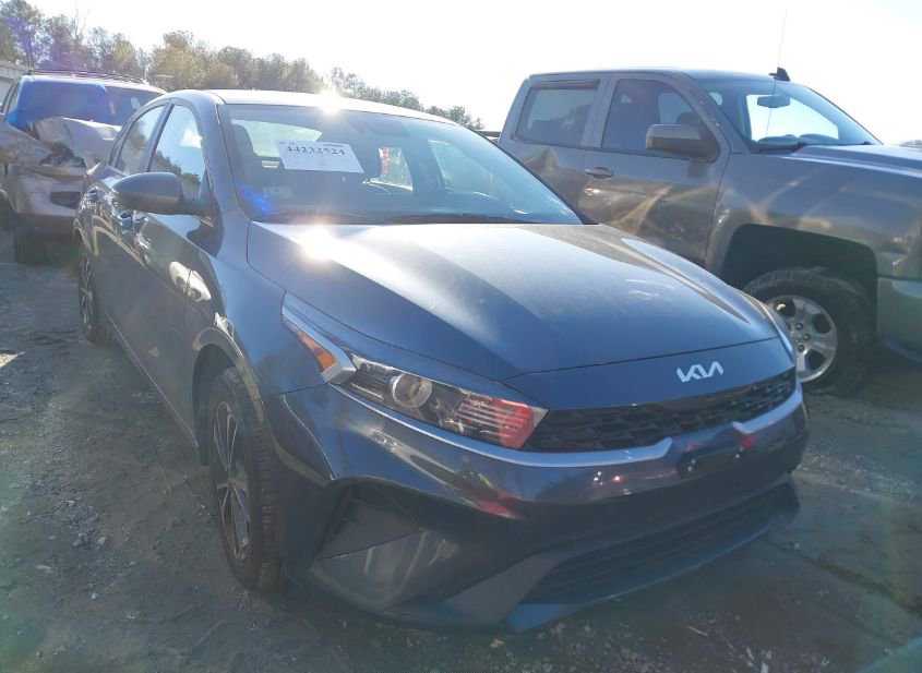 2023 KIA FORTE LXS photo