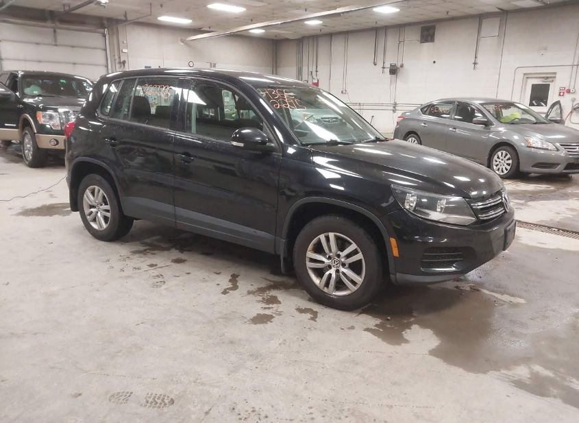 2014 VOLKSWAGEN TIGUAN S photo