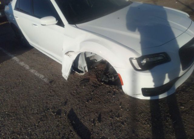 2021 CHRYSLER 300(VIN: 2C3CCABG6MH570983