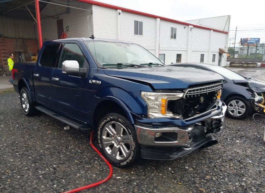 2019 FORD F-150 LARIAT photo
