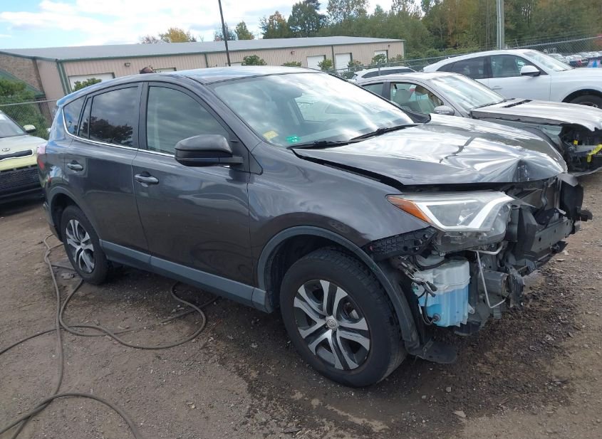 2018 TOYOTA RAV4 LE photo