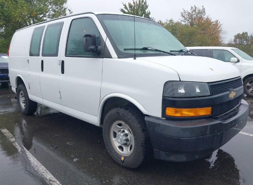 2018 CHEVROLET EXPRESS 2500 WORK VAN photo