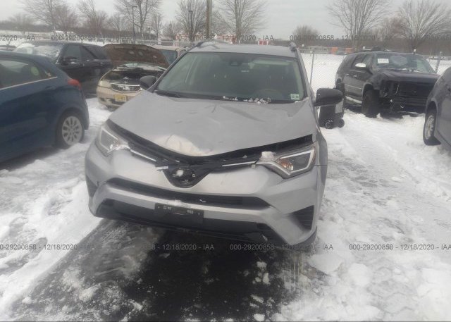 2T3BFREV8HW562140 2017 TOYOTA RAV4