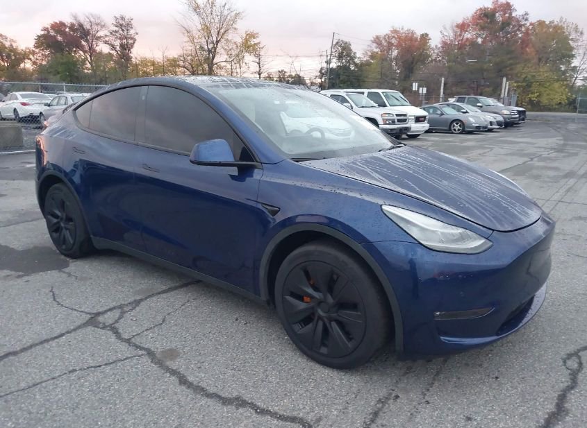 2021 TESLA MODEL Y LONG RANGE DUAL MOTOR ALL-WHEEL DRIVE photo