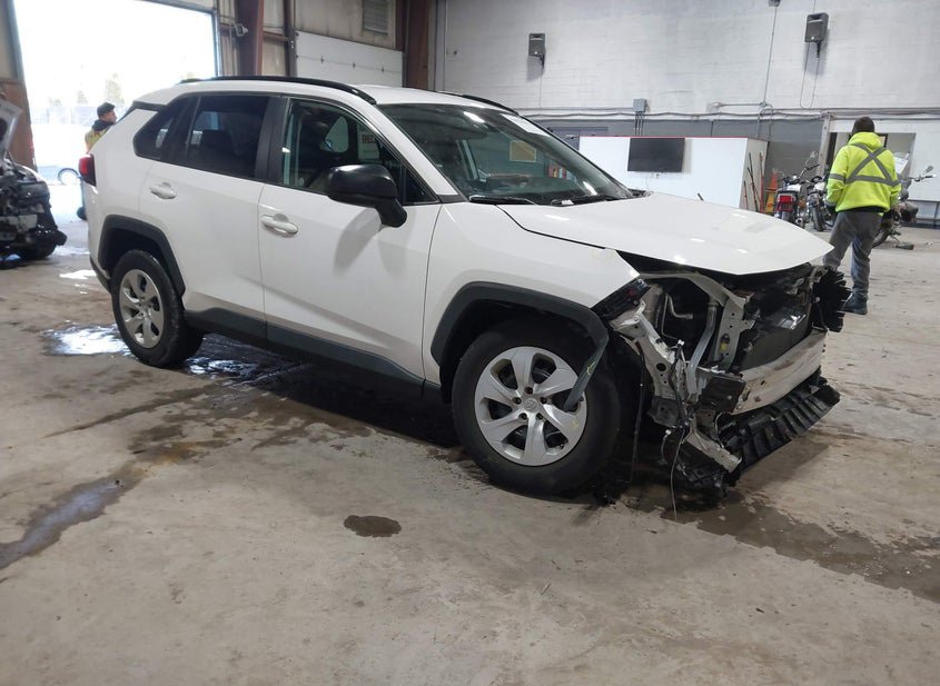 2021 TOYOTA RAV4 LE photo