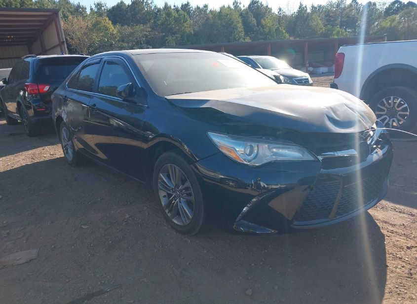 2017 TOYOTA CAMRY SE photo