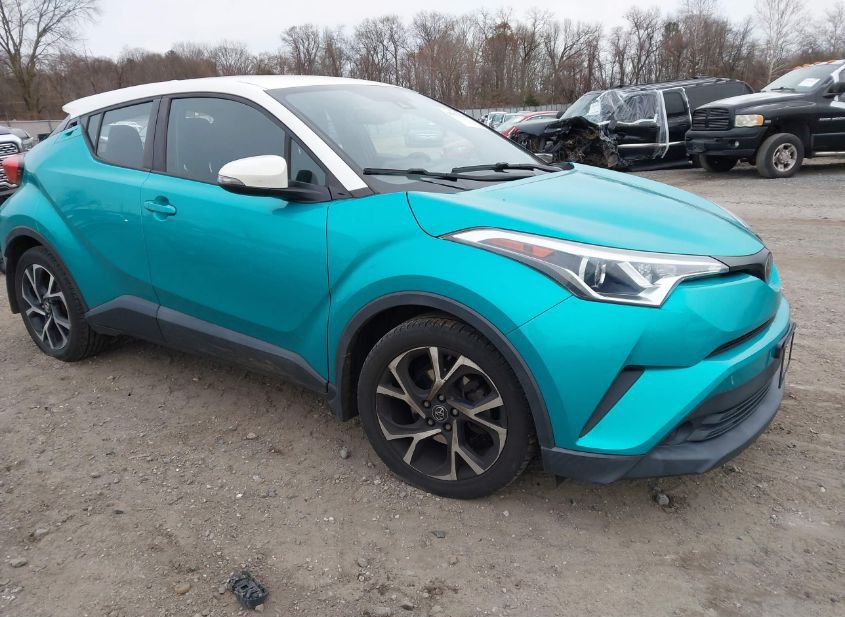 2018 TOYOTA C-HR XLE photo
