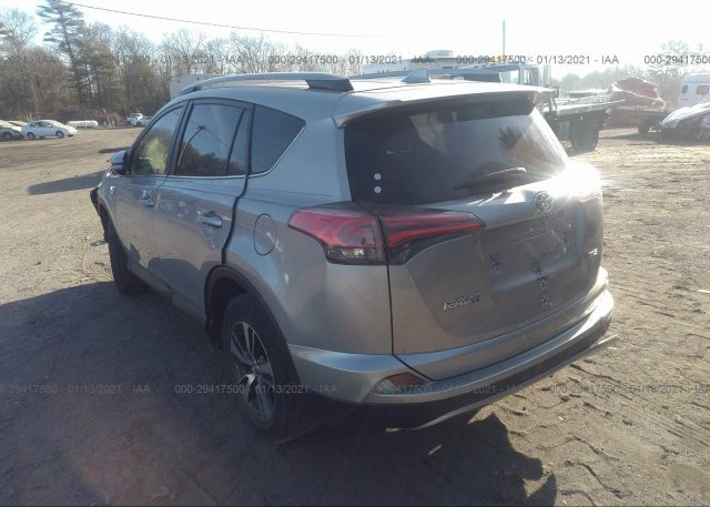 купить 2018 TOYOTA RAV4 JTMWFREV6JD119635