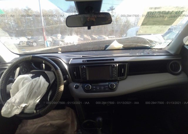 пригнать из сша 2018 TOYOTA RAV4 JTMWFREV6JD119635