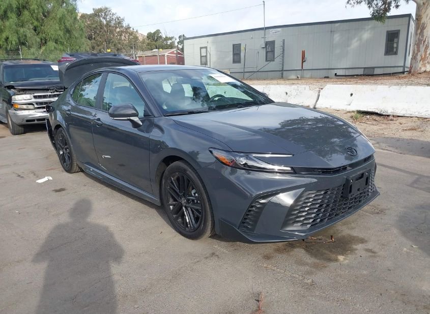 2026 TOYOTA CAMRY SE photo