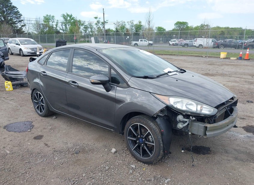 2015 Ford Fiesta 1.6L photo