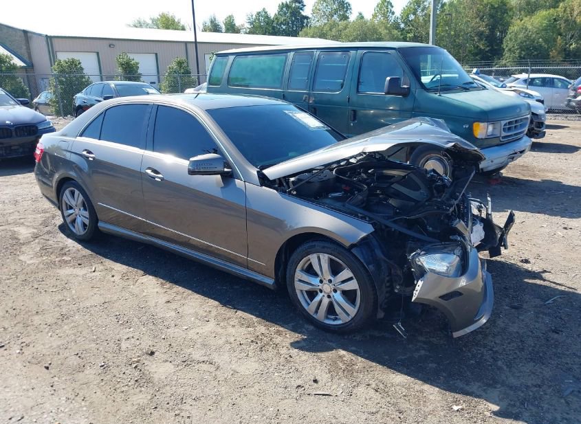 2011 MERCEDES-BENZ E 350 4MATIC photo
