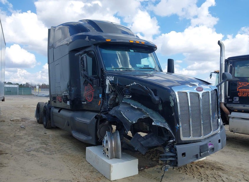2021 Peterbilt 579 photo