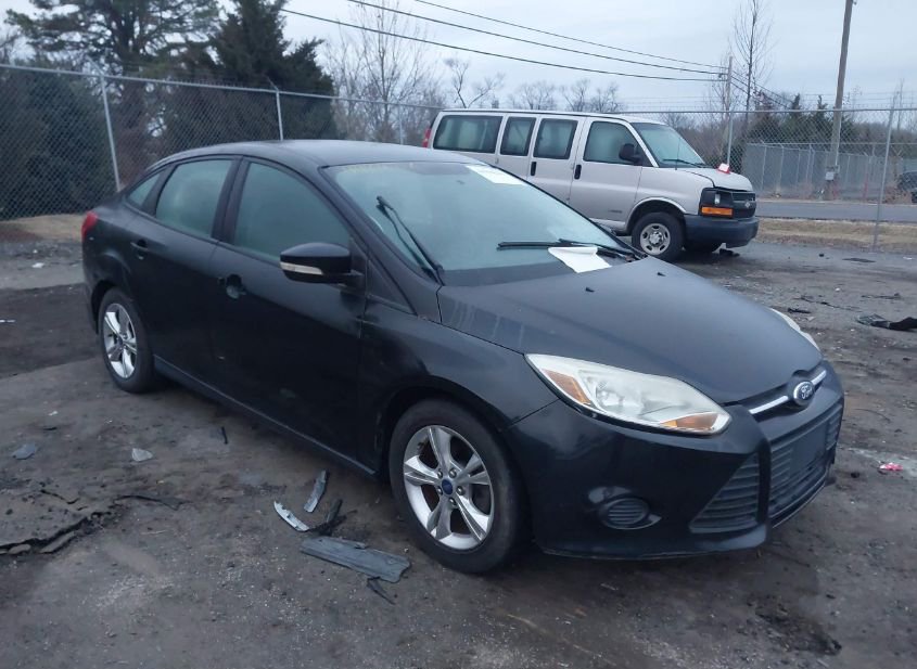 2014 FORD FOCUS SE photo