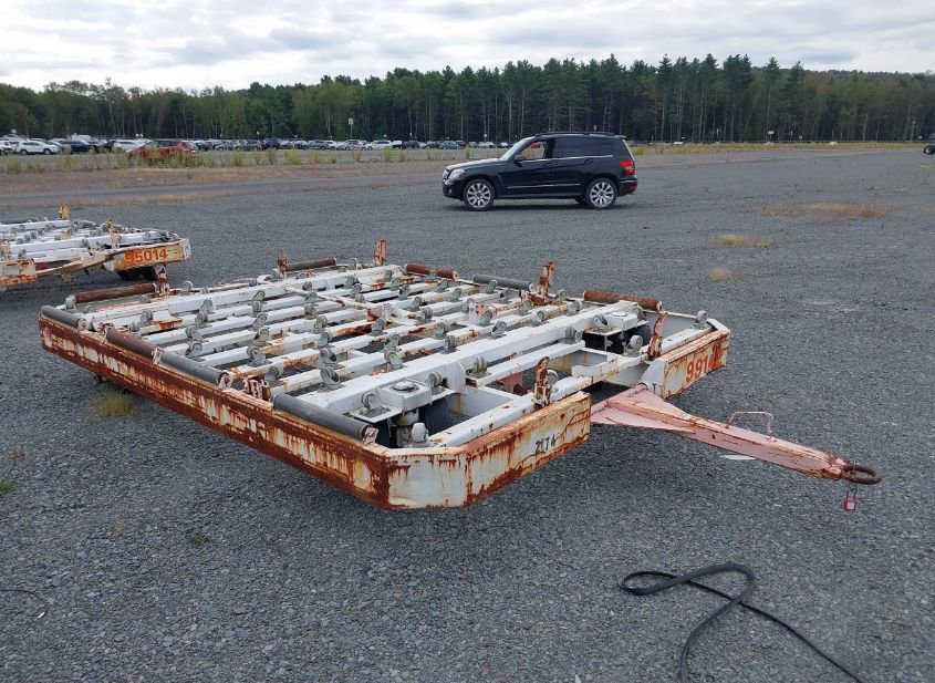 1980 EQUIPMENT GSE CBD2201 photo