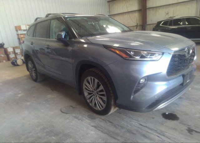 2022 TOYOTA HIGHLANDER (VIN: 5TDFZRBH4NS204621)