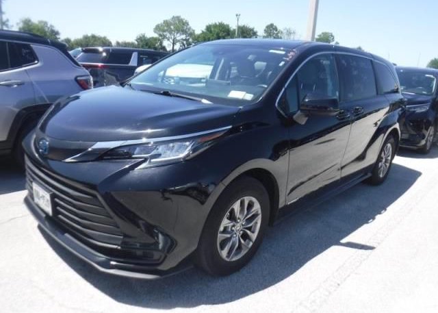 2021 TOYOTA SIENNA (VIN: 5TDKRKEC4MS044244)