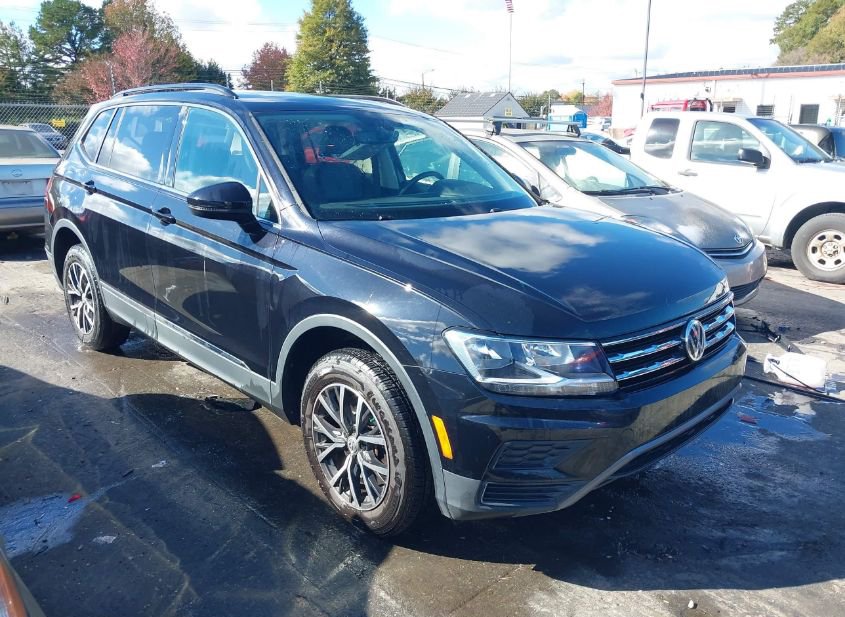 2020 VOLKSWAGEN TIGUAN 2.0T SE/2.0T SE R-LINE BLACK/2.0T SEL photo