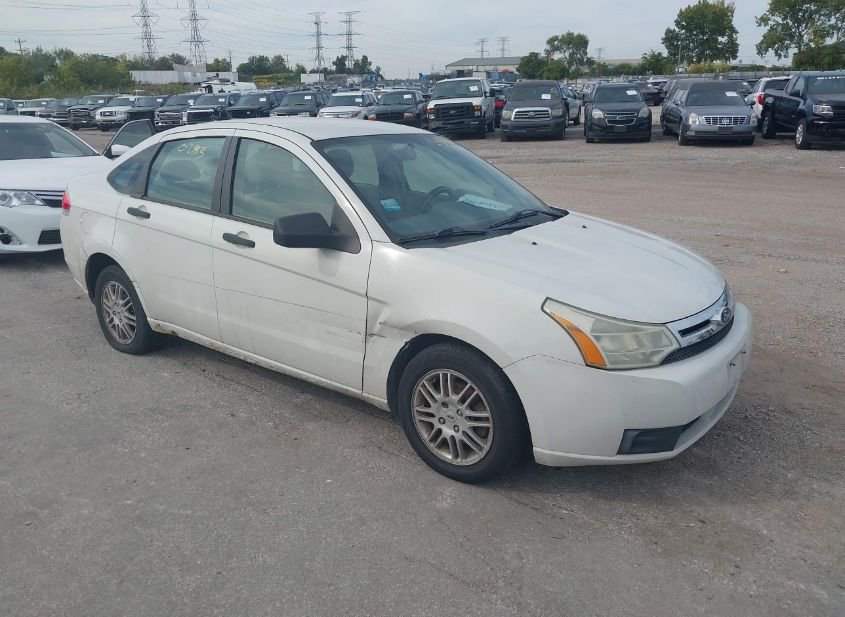 2011 FORD FOCUS SE photo