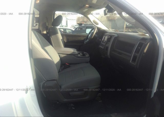 пригнать из сша 2016 RAM 1500 3C6JR7ATXGG202028
