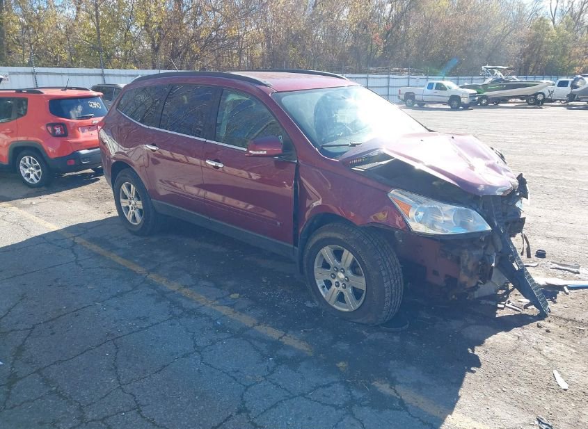 2010 CHEVROLET TRAVERSE LT photo