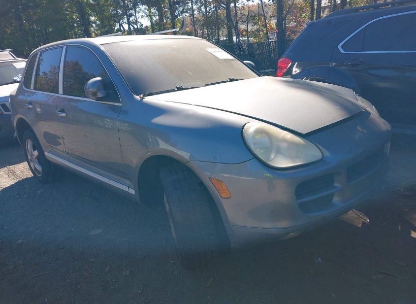 2005 PORSCHE CAYENNE photo