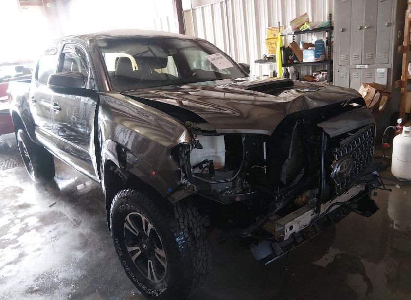 2018 TOYOTA TACOMA TRD SPORT photo